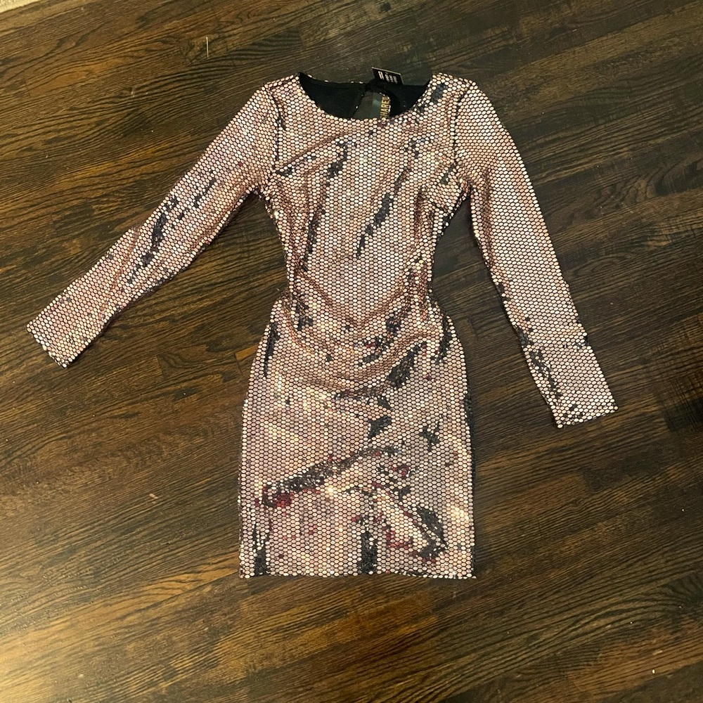 Shimmering backless minidress-small
